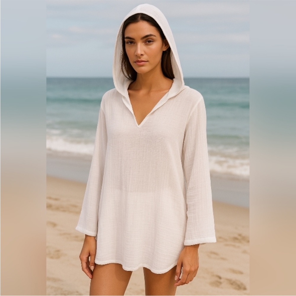 Serene Bubble Gauze Hooded White Pullover Top. Size Small.
